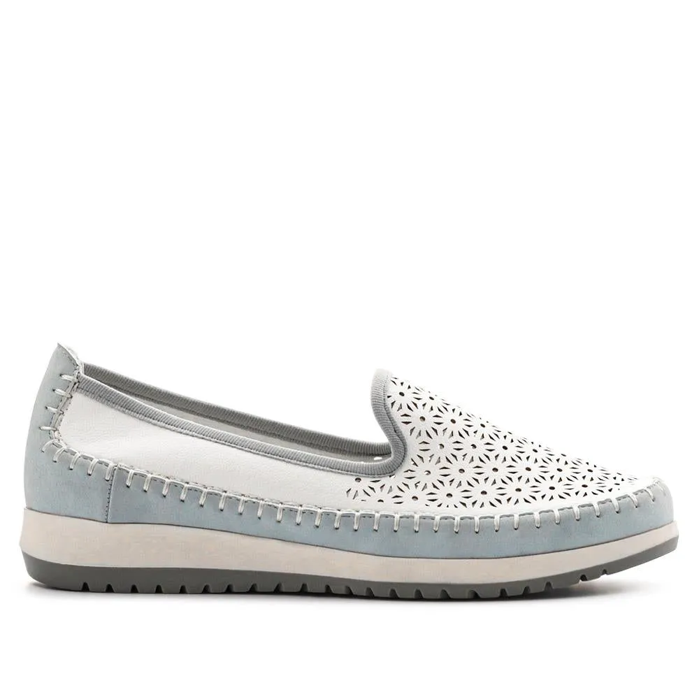 Casual Slip-On Shoes - WBINS41032 / 327 019
