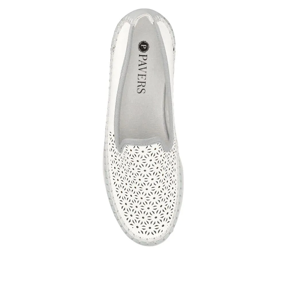 Casual Slip-On Shoes - WBINS41032 / 327 019