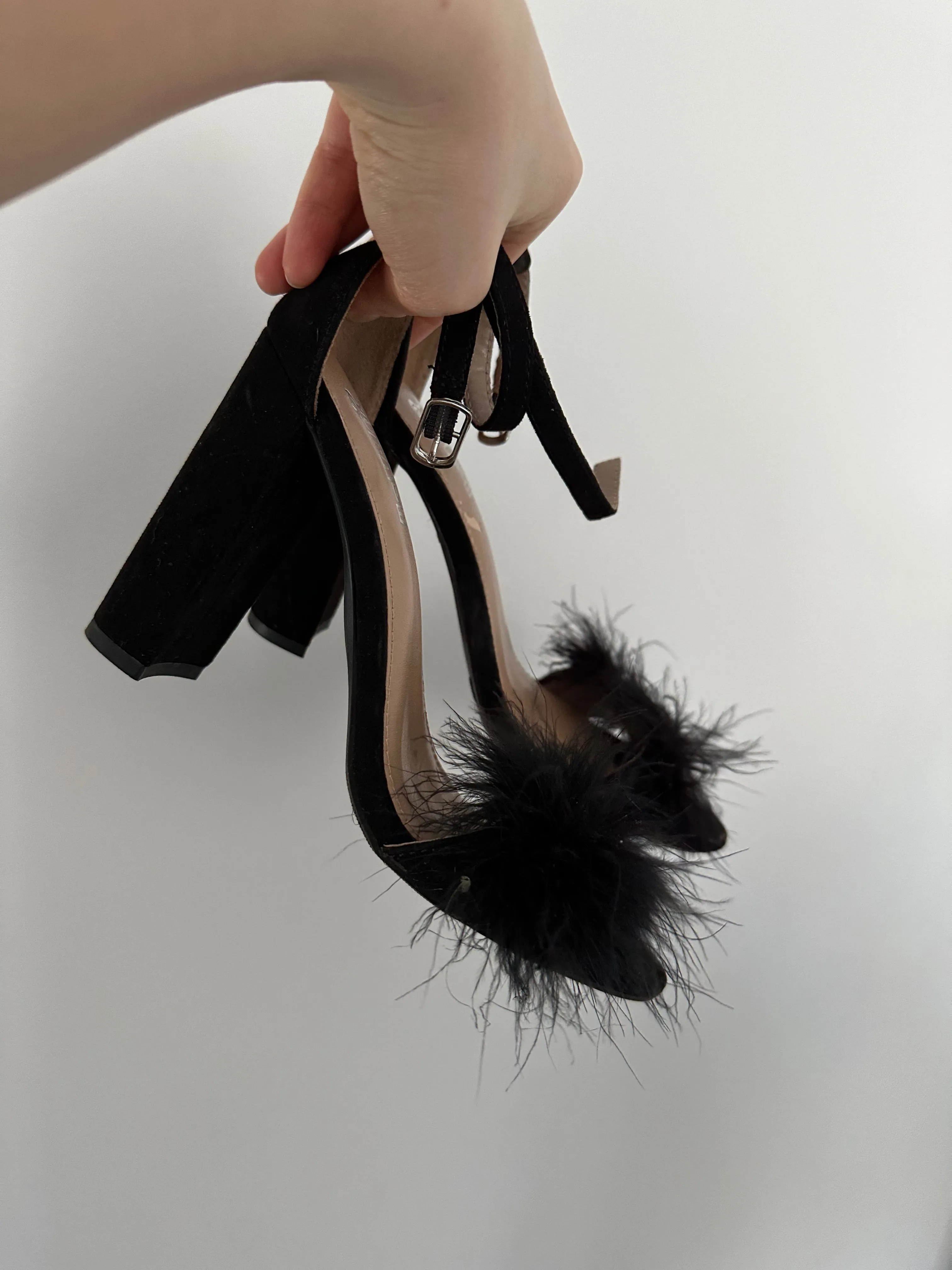 Feather Heels Sz 7