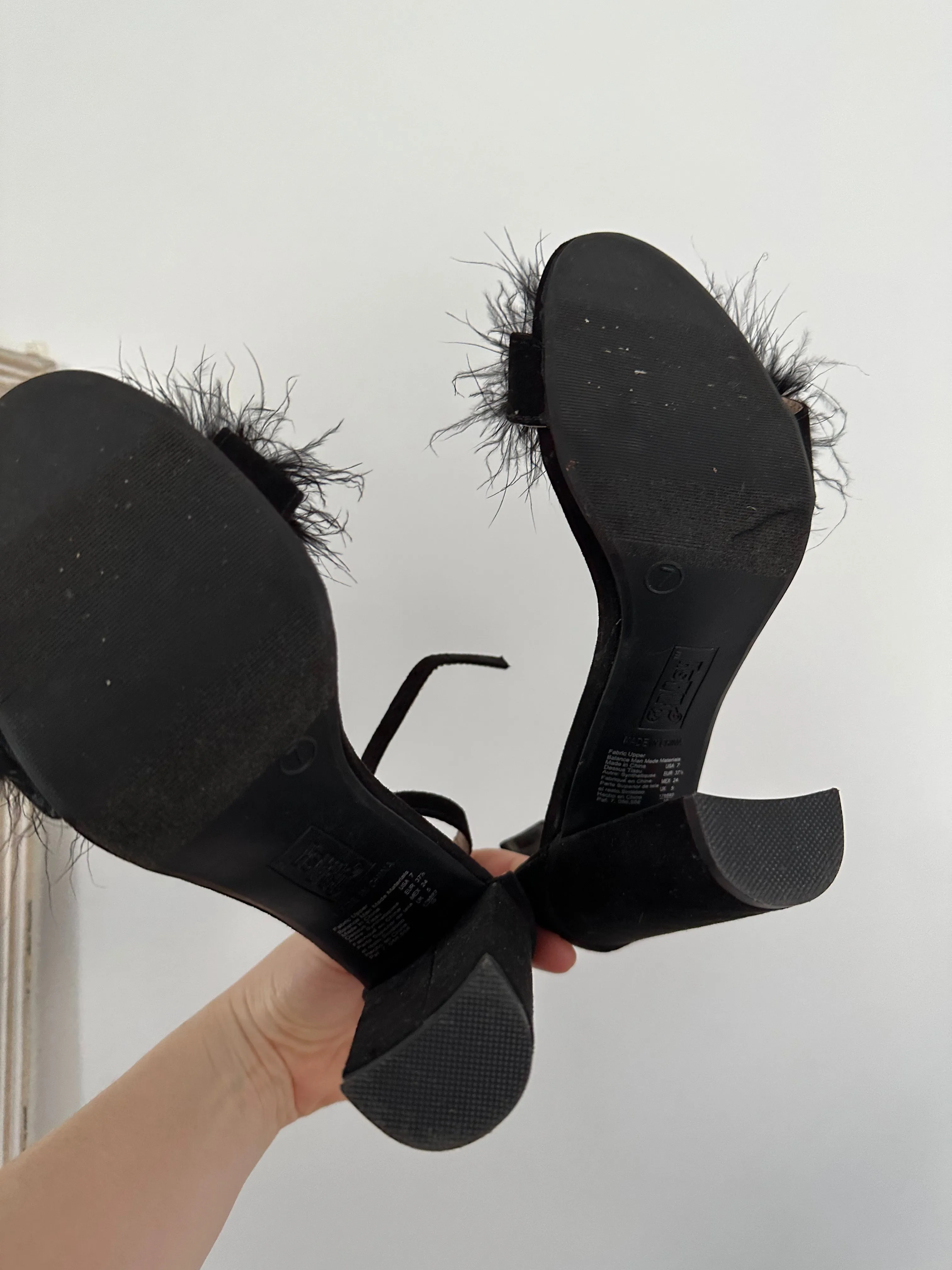 Feather Heels Sz 7