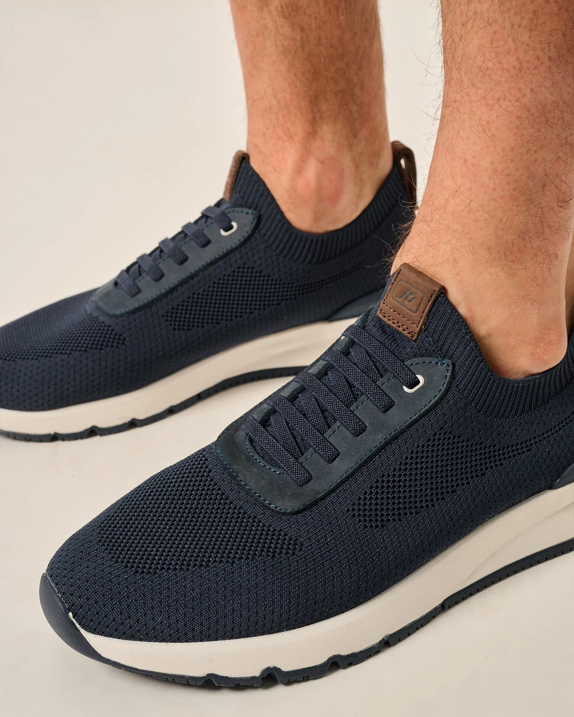 Knit Mesh Runner