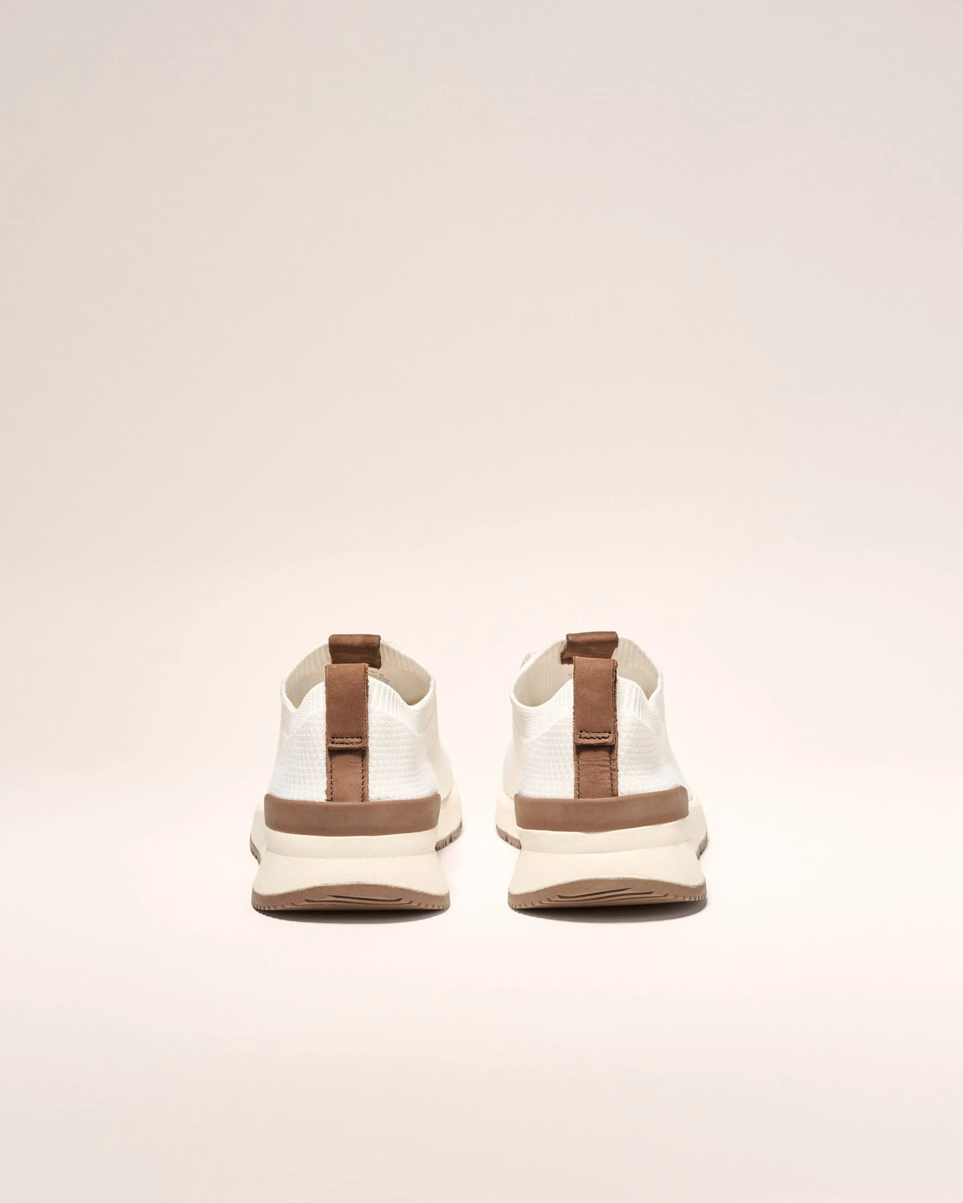 Knit Mesh Runner