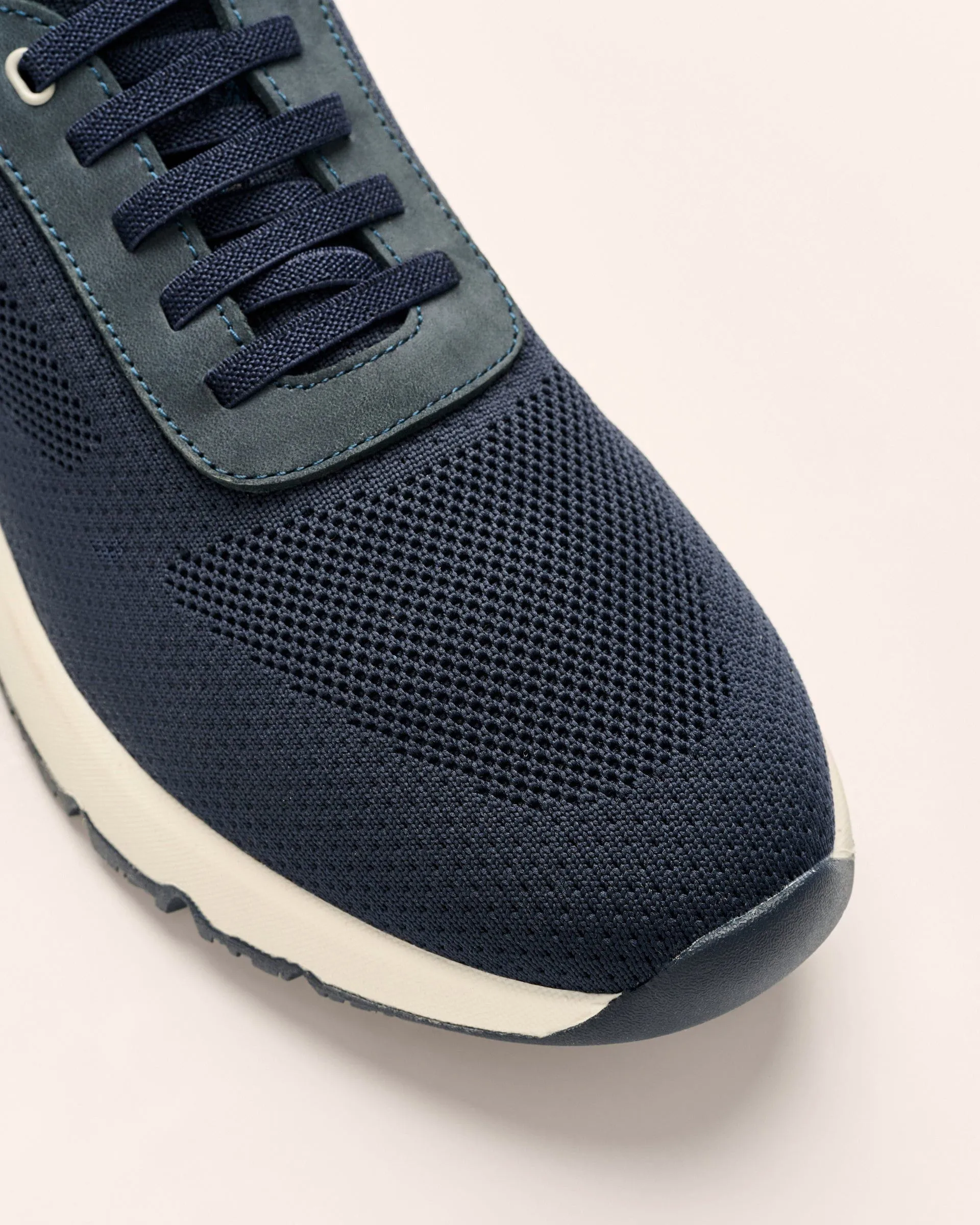 Knit Mesh Runner