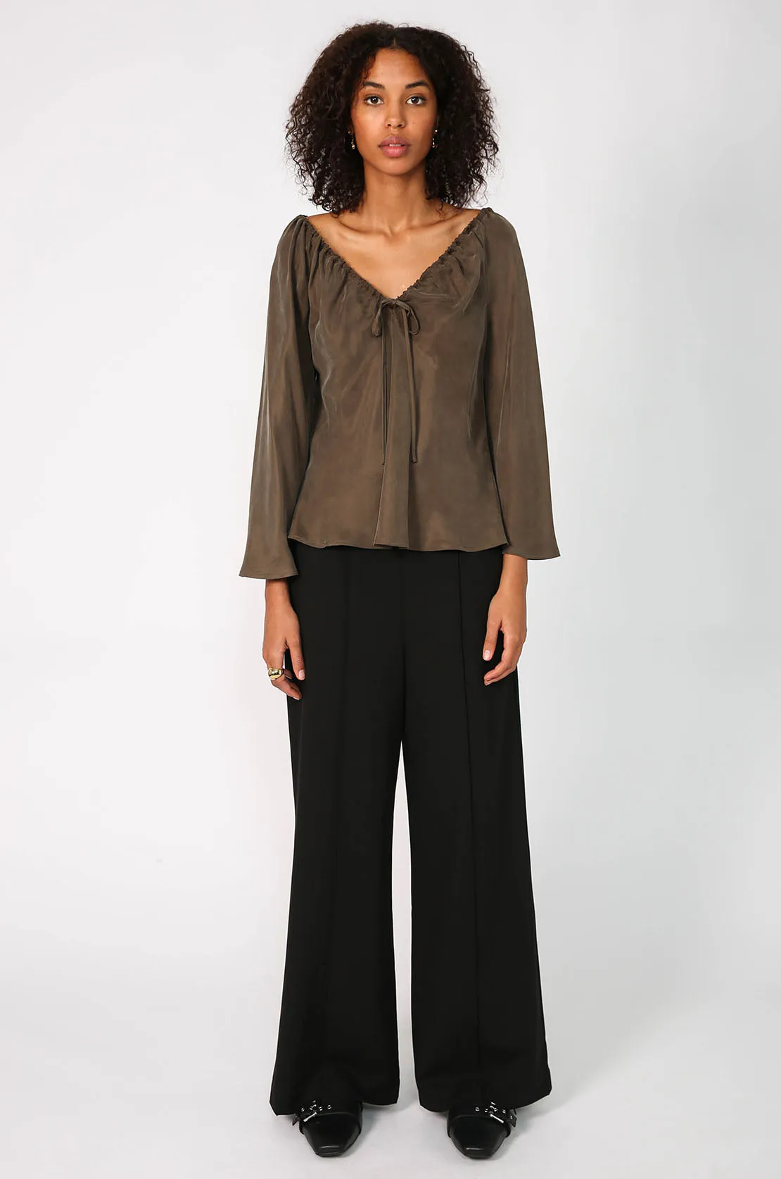 molten top / olive