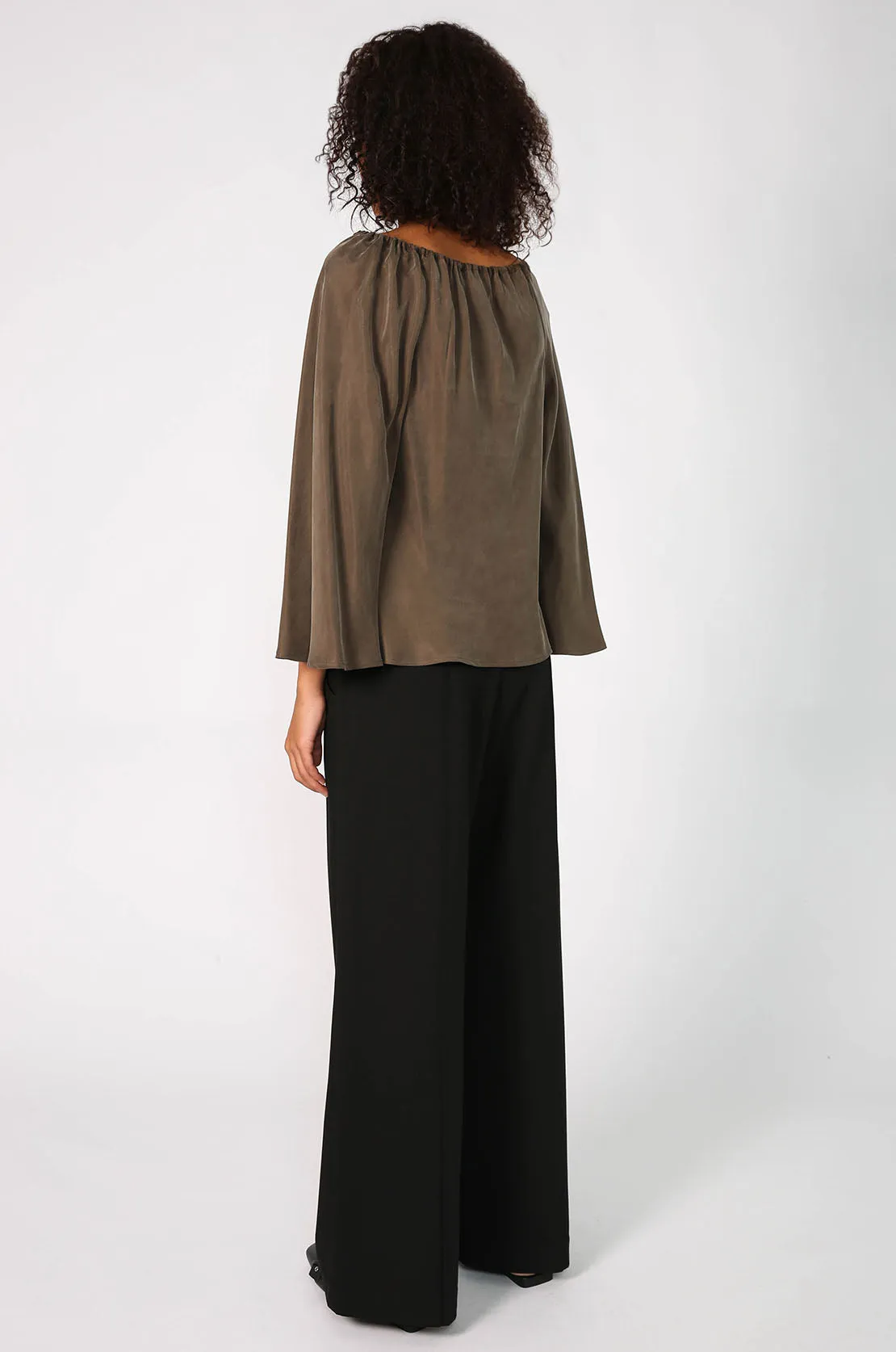molten top / olive