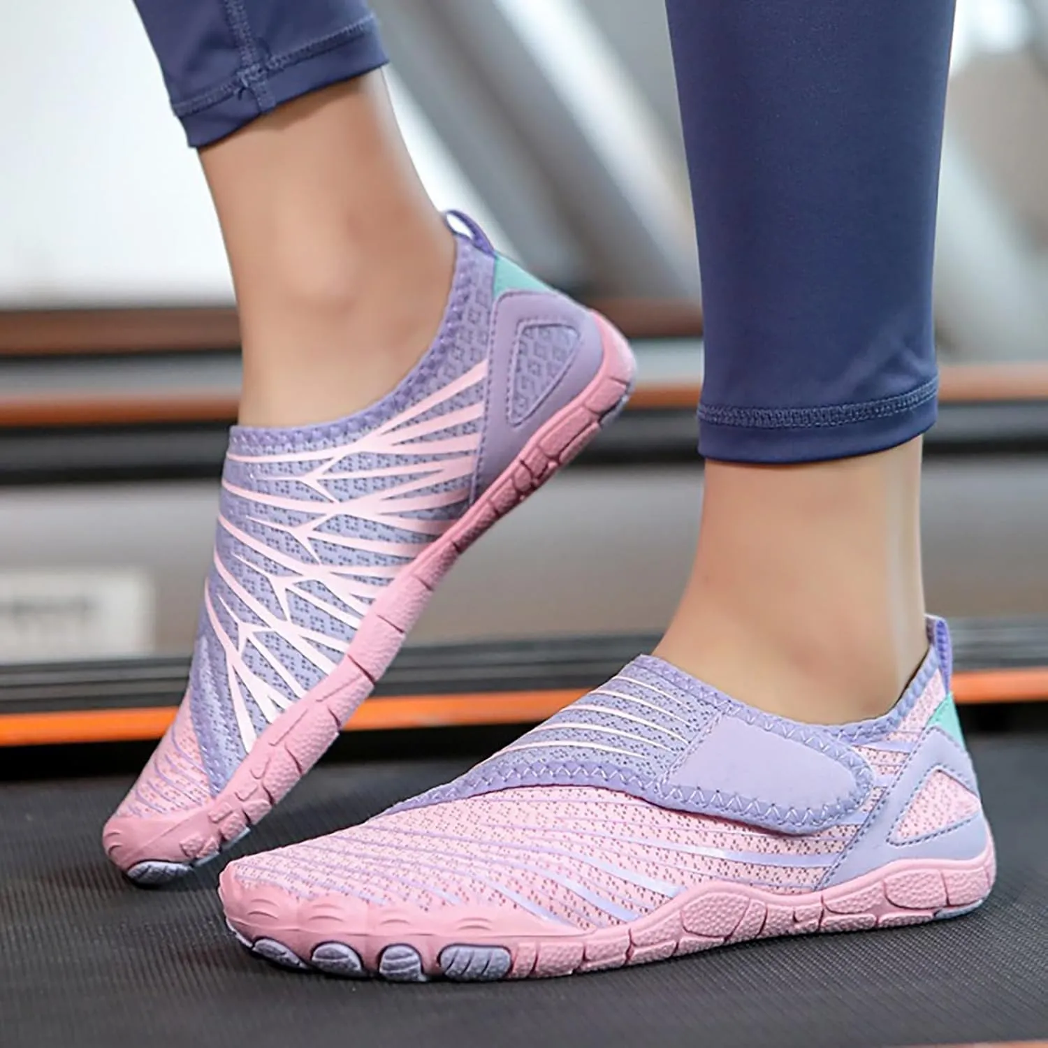 Women's Slip on Walking Shoes Non Slip Memory Foam Vintage Wide Running Shoes Breathable Gym Workout Shoes Ladies 2024 Fashion Sneakers